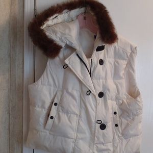 Cream Down Hooded Gap Vest